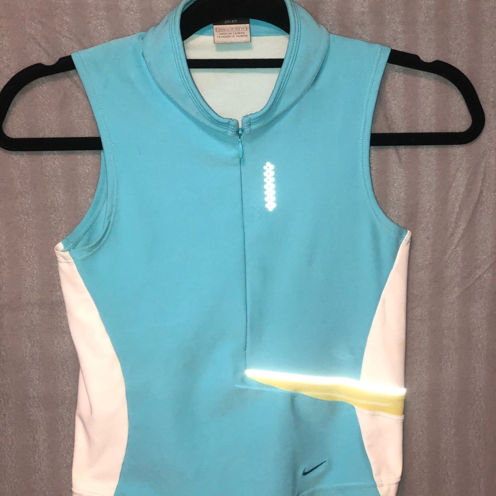 Nike dri-fit top